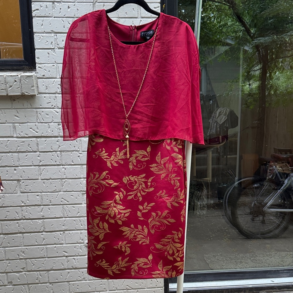 Enfocus Studio Petite Scarlet Dress with Chain Accent